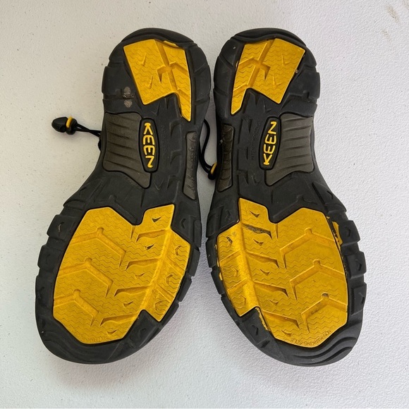 Keen Newport Sandals Mens 12 Brown Leather Closed Toe Hiking Water Shoes Sport - Picture 2 of 4